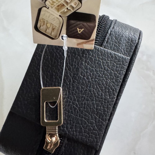 Jewelry box mini for travel, black, new
