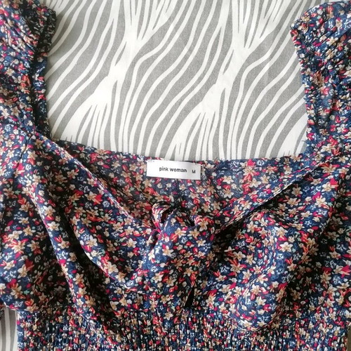 Printed blouse with flowers Pink Woman size M like new