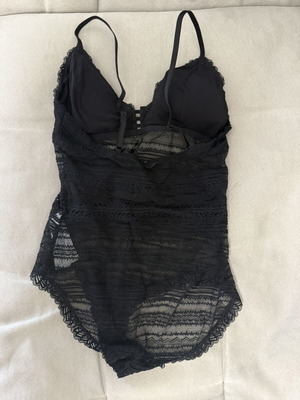 Oysho black lace bodysuit medium like new