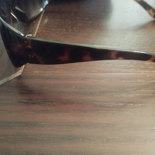Children's Tortoise Shell Sunglasses like new, brown