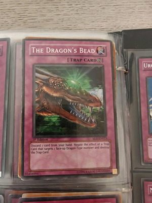 Yu-Gi-Oh card The Dragon's Bead like new