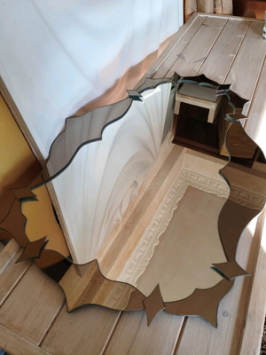 Wall mirror like new with built-in mount 112x82 cm