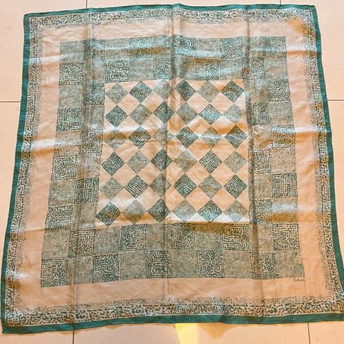 Echo scarf used with wear
