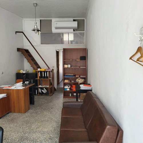 Shops 40 sqm renovated on 700 sqm plot in Thermo