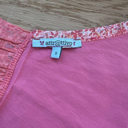 Attrattivo backless top with floral bow, pink, size S