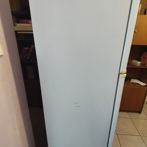 Samsung refrigerator freezer used, no frost