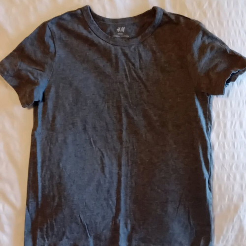 Pack of 3 short-sleeve T-shirts for 6-7 years Benetton and Terranova like new