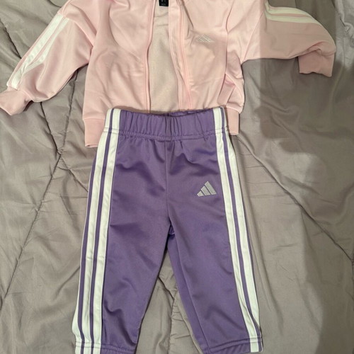 Adidas set 6-9 months like new