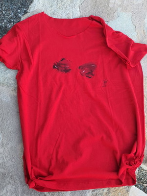 Black Lotus T-shirt handpainted, red with shells, size M