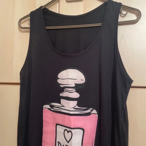 T-shirt with fringes like new, one size