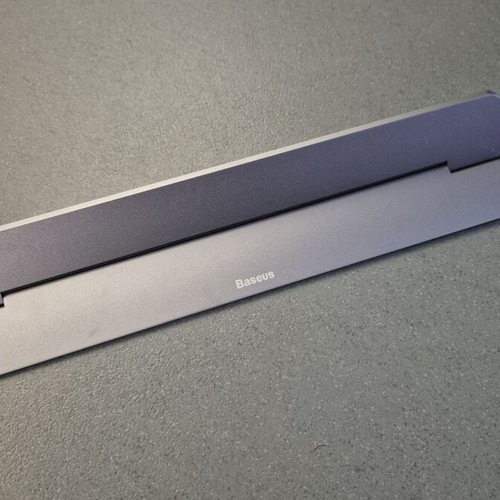 BaseUS aluminum laptop stand like new