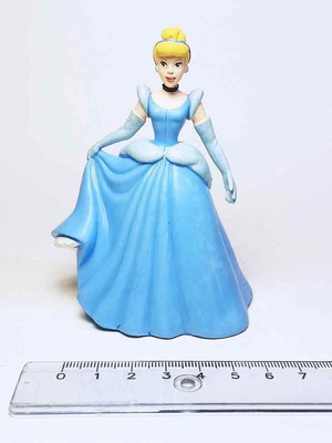 Cinderella plastic figure Disney Bullyland like new