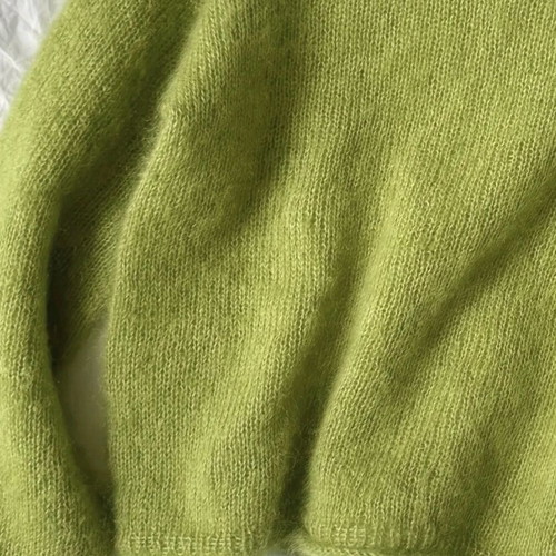 Green pullover new, unworn