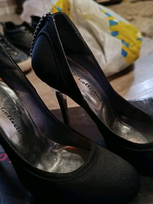 Satin pumps used, size 38, black