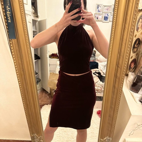 Velvet set used burgundy with skirt slit