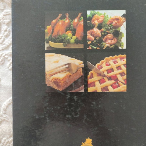 Cookbook like new with microwave recipes