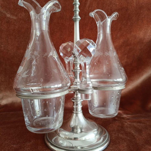 Vintage silver-plated oil and vinegar cruet set with crystal, like new