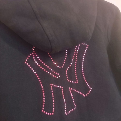Yankees sweatshirt used, size XS, black with pink details