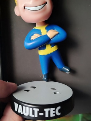 PC Fallout 3 Vault-Tec Metal Lunch Box μεταχειρισμένο, πλήρες σετ