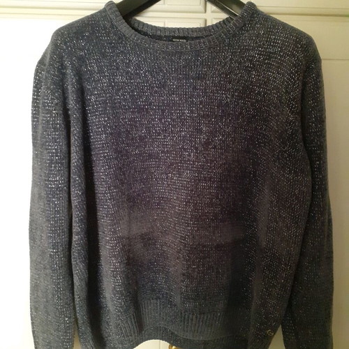 Grey silver pullover like new with silver thread