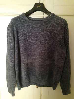 Grey silver pullover like new with silver thread