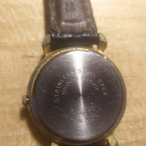 Zandt Quartz watch used with Gucci leather strap