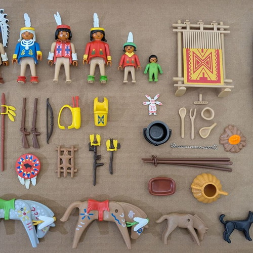 Playmobil Western 3733 Indian Village set used with box
