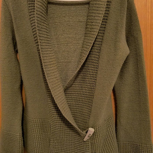 Whisper cardigan like new with Montgomery buttons and inner cord