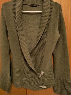 Whisper cardigan like new with Montgomery buttons and inner cord