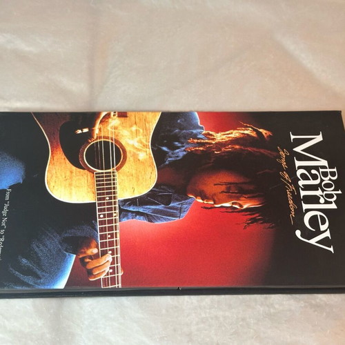 Bob Marley Songs Of Freedom 4 CD box set like new, reggae