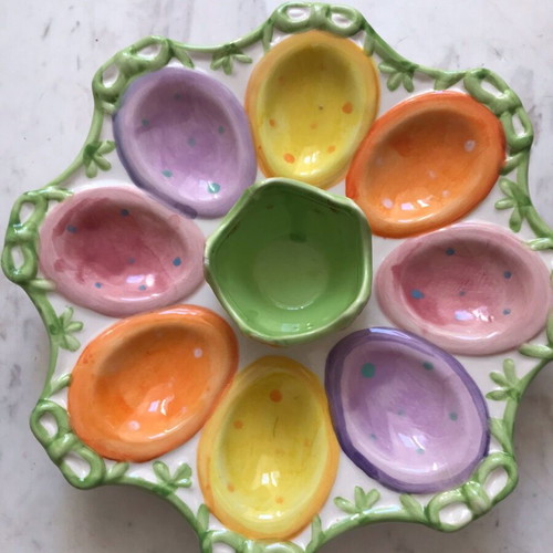 Ceramic Easter Egg Holder and Platter for 8 Eggs with Central Compartment