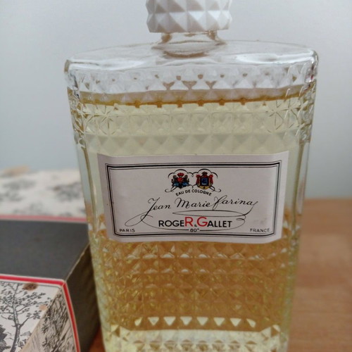Vintage Jean Marie Farina Roger Gallet eau de cologne with packaging