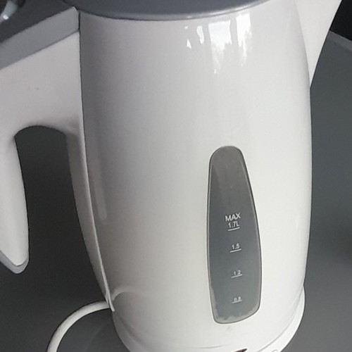 Izzy kettle used with plug discoloration
