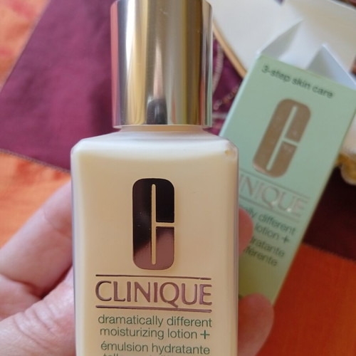 Clinique Dramatically Different Moisturizing Lotion 50 ml new
