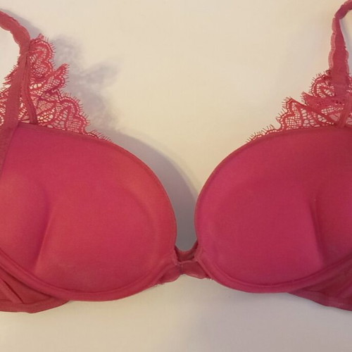 Luna bra size 70 cup C, almost like new, dark red