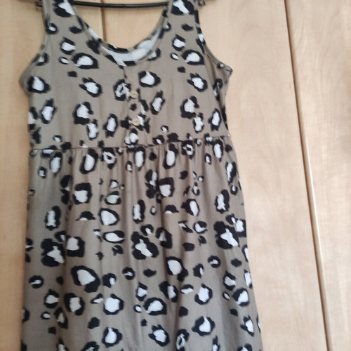 Women's dress one size used, everyday wear