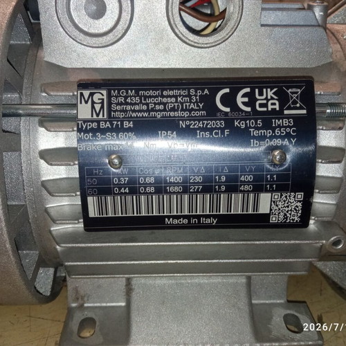 Three-phase motors new, 0.5 Hp with brake and 0.25 Hp without brake