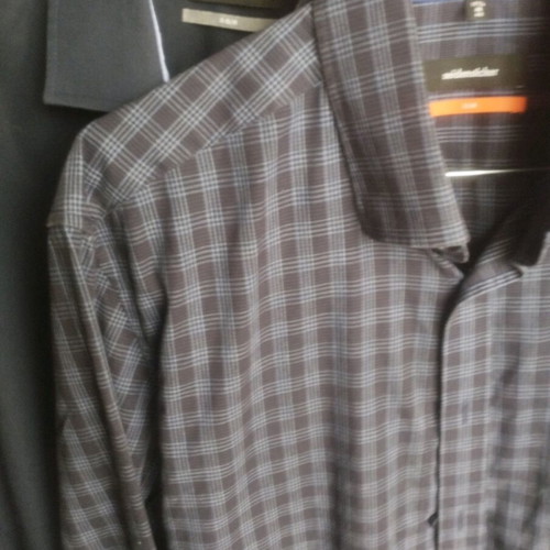 Seidensticker shirts medium like new, dark blue and checked
