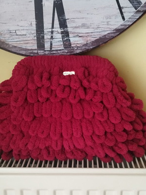 Puffy handmade medium burgundy handbag with crown lining
