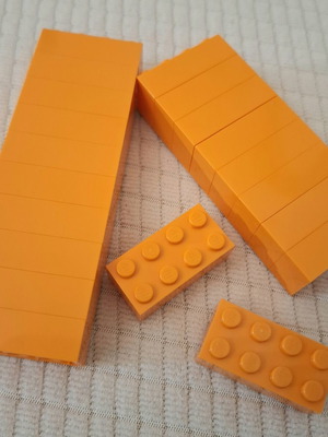 Lego Classic Basic Brick 2 x 4 orange pack of 20 like new