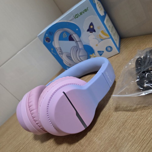 iClever BTH12 Kids Wireless Headphones with LED Lights and Microphone
