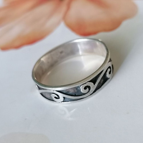 Men's silver 925 wedding ring new with spiral wave pattern no 68 (US 12)