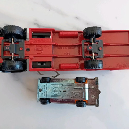 Siku 2520 Ford Cargo toy car new, metal model 1:55