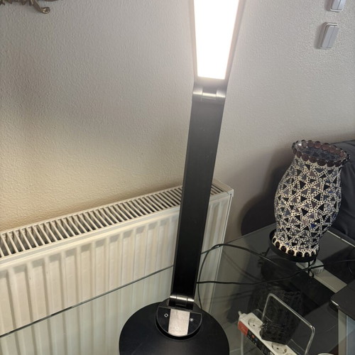 TaoTronics TT-DL19 desk lamp like new, 5 color modes, USB port