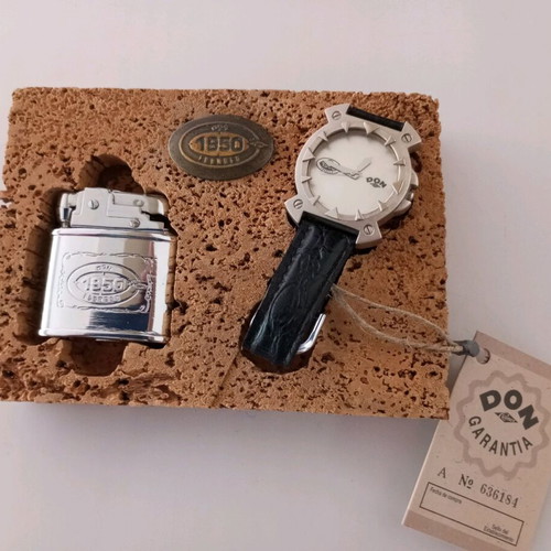 Wristwatch and lighter set new with packaging