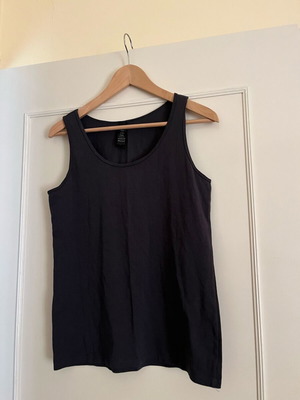 Sleeveless top like new, petrol color, size L