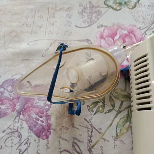 Devilbilss nebulizer oxygen mask like new