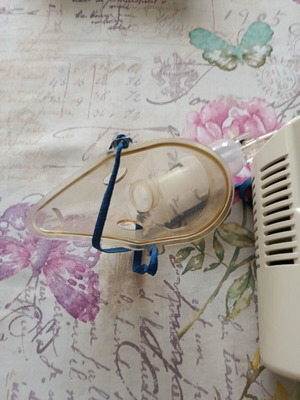 Devilbilss nebulizer oxygen mask like new