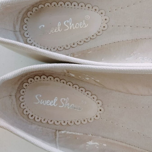 Sweet Shoes beige patent leather ballerinas, size 40