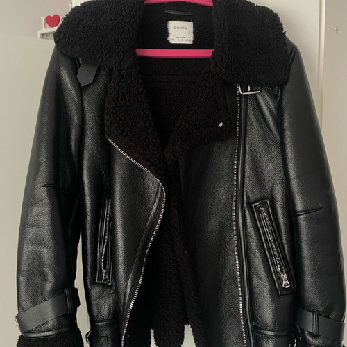 Bershka black jacket used with synthetic fur, size S